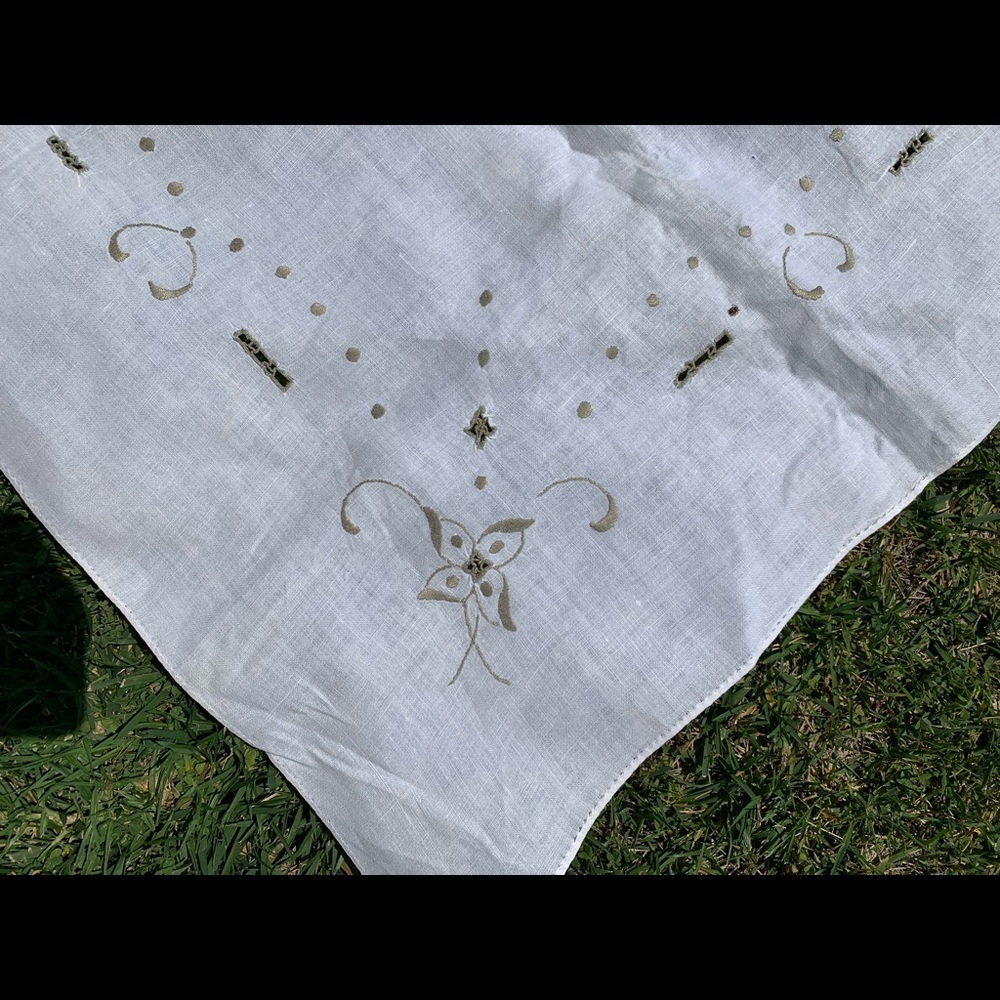 Table Cloths - Picture 9 of 9